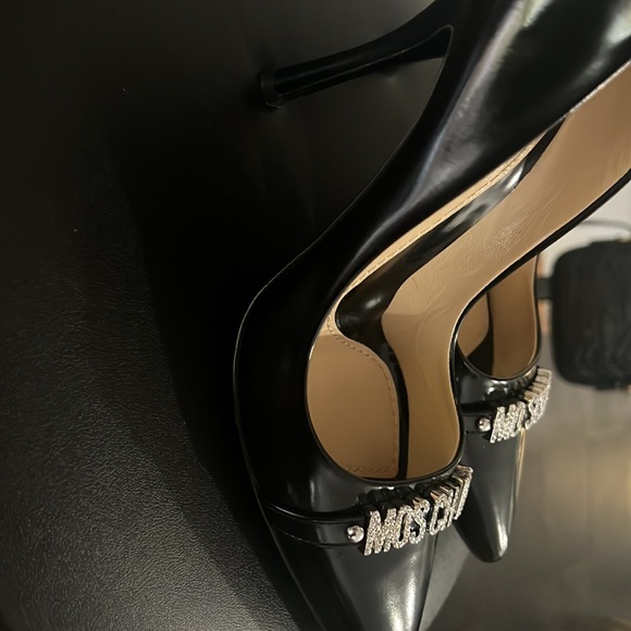 Moschino Black pump heels with Crystal name plate - Picture 4 of 7